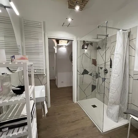 La Casa Dei Papi 71 * Rome